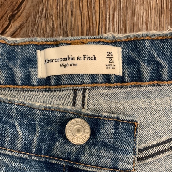 Abercrombie high rise dad jean - Picture 3 of 4